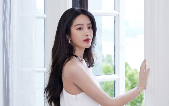 Nữ diễn viên sinh con trai cho hào môn vẫn phải ở khách sạn