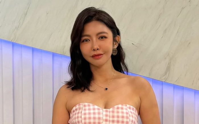 Nữ diễn viên nổi tiếng bị lừa chụp ảnh khỏa thân