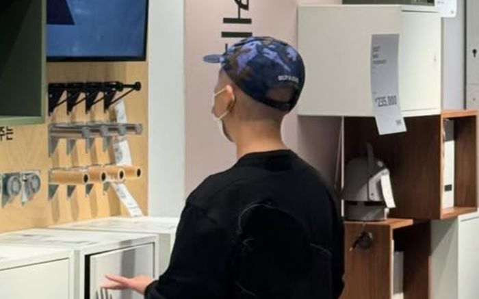 Nữ ca sĩ nổi tiếng một thời mắc bệnh bạch cầu, hình ảnh cạo trọc đầu gây xót xa