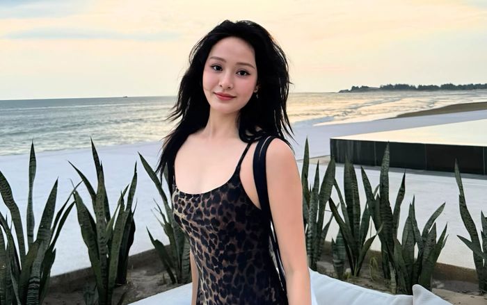 Hiền Hồ tuyên bố 2 chữ gây dậy sóng sau khi quỳ gối xin lỗi trên sân khấu