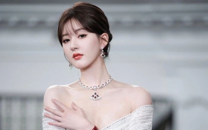 Bị mỉa mai công khai, Triệu Lộ Tư lập tức lên tiếng đáp trả