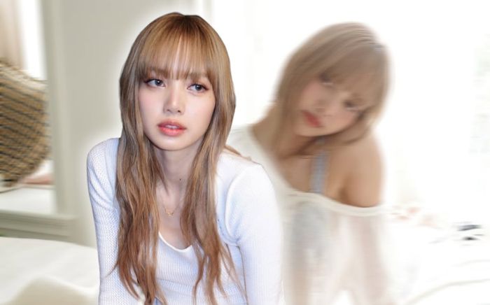 Lisa khiến cõi mạng xôn xao với loạt ảnh 'mặc như không mặc'