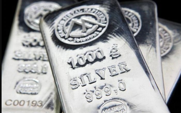 Giá bạc hôm nay (18/8): Ổn định ở ngưỡng cao