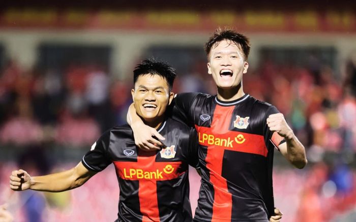 HLV Tây Ban Nha nói thẳng về trình độ của Hoàng Đức