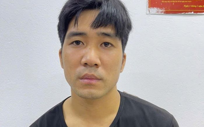 Điện thoại để hớ hênh ở hộc xe rồi rời đi, chủ nhân khi quay lại liền tức tốc báo Công an