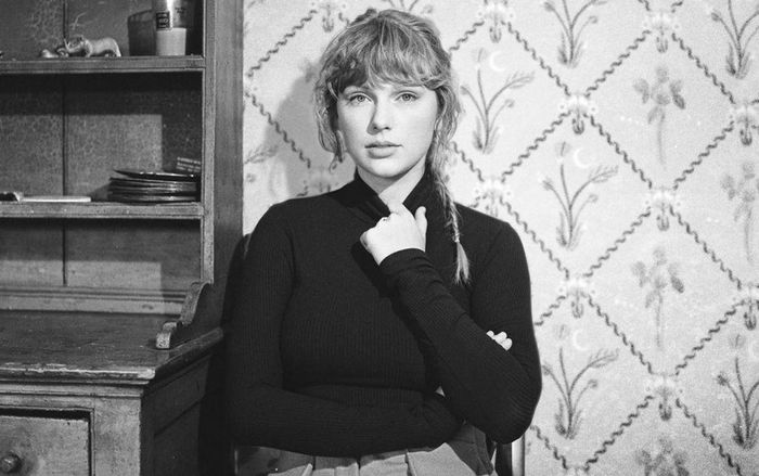 Tại sao tháng 8 luôn vang lên bản nhạc buồn nhất của Taylor Swift?