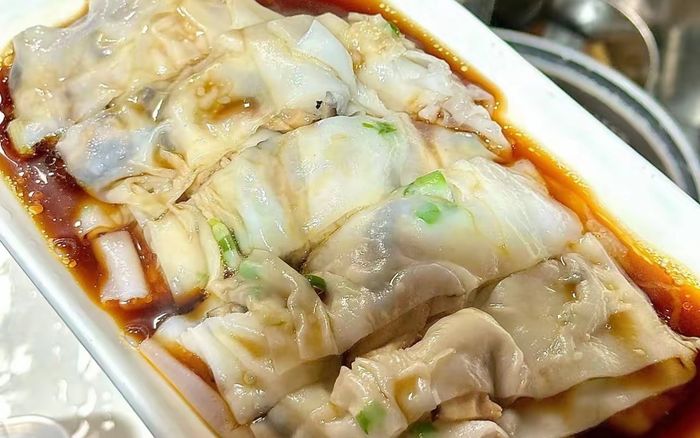 Phát hiện tiệm bánh cuốn thêm chất cấm gây ung thư hơn 1 năm qua