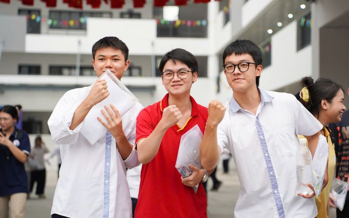 Điểm chuẩn 2025: Cuộc hẹn lớn của gần 300 trường đại học