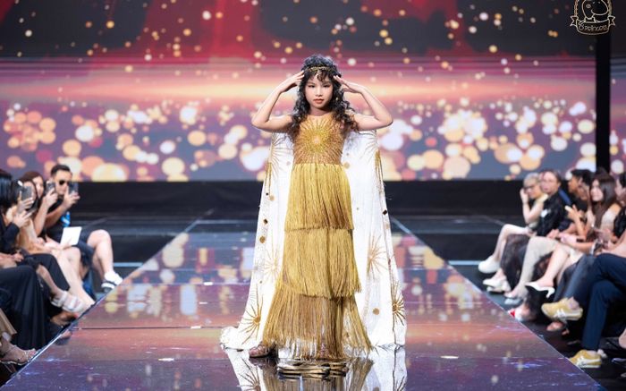 Suri Bảo Anh – “Viên ngọc sáng” triển vọng của làng mẫu nhí Việt