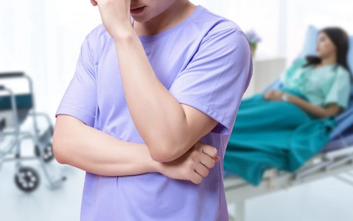 Đưa vợ đi bệnh viện, người chồng bất ngờ phát hiện bí mật ngoại tình