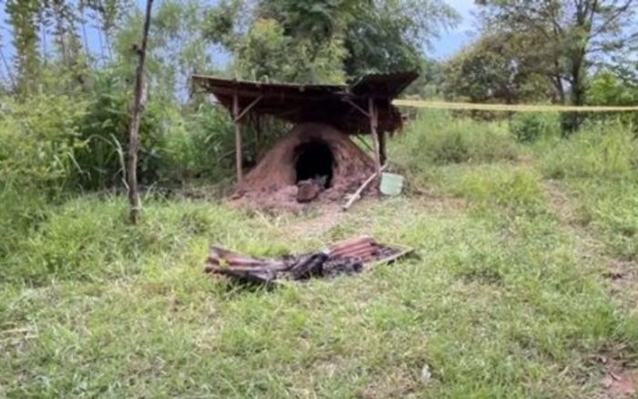 Bắt giữ cặp vợ chồng nghi ném đứa con mới đẻ vào lò than