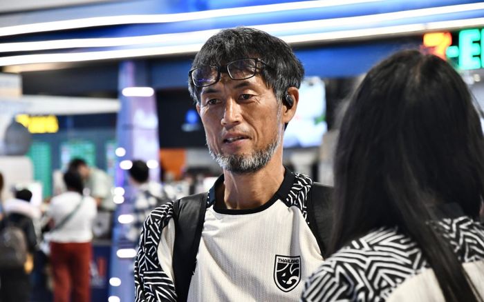 HLV Nhật Bản nói thẳng Thái Lan chỉ dùng cầu thủ trẻ trước Việt Nam