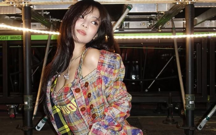 Jennie lập kỷ lục mà Lady Gaga, Bad Bunny chưa thể chạm tới