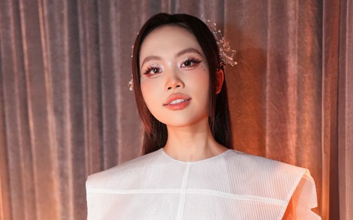 Phương Mỹ Chi bức xúc