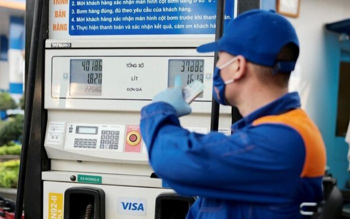 Giá xăng dầu hôm nay 21/8: Tăng cực mạnh