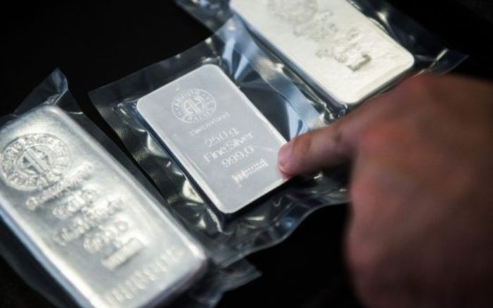 Giá bạc hôm nay (21/8): Quay đầu giảm