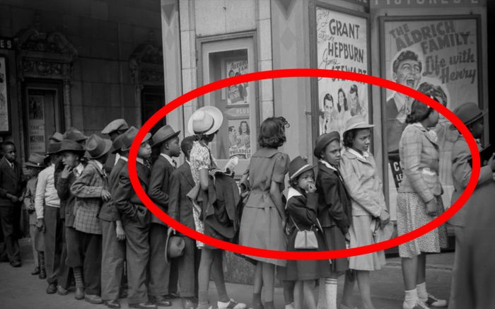 Bức ảnh năm 1941 khiến cả internet tranh cãi: Du hành thời gian có thật?