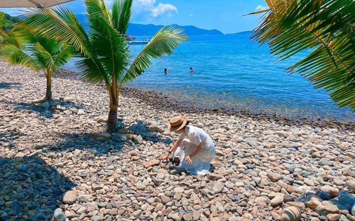 Rủ nhau đi đảo Trí Nguyên ở Nha Trang: Ngắm làng chài bình yên và thưởng thức hải sản tươi ngon