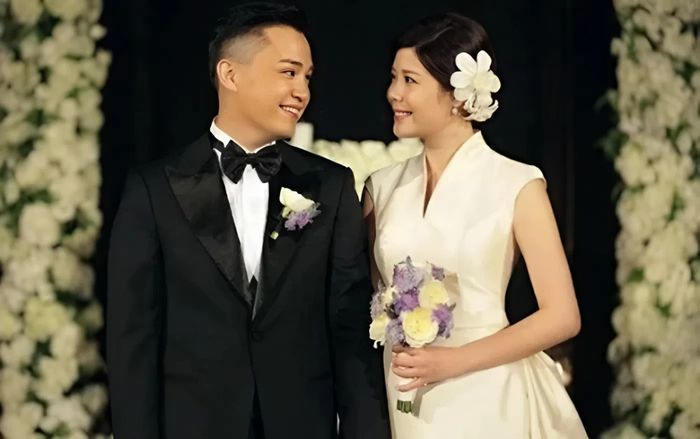 Cặp vợ chồng ca sĩ đình đám tuyên bố ly hôn sau 11 năm chung sống