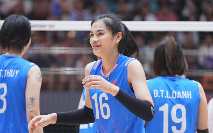 Như Quỳnh hay hơn Bích Tuyền, gây sốt ở giải thế giới