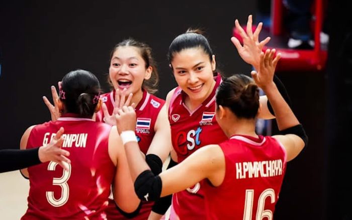 Ngả mũ trước tuyển bóng chuyền nữ Thái Lan