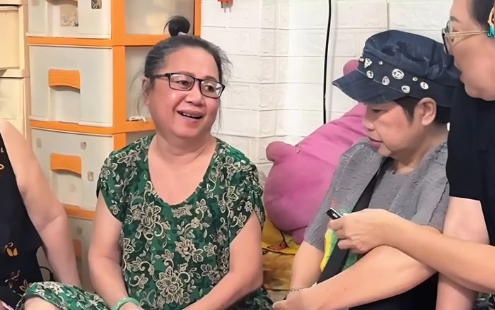 Nữ nghệ sĩ Việt bị tai biến khi đang đi hát, mất trí nhớ, nằm liệt giường suốt 13 năm