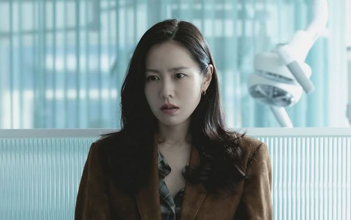 Son Ye Jin nói gì khi bị tố mắc bệnh 'ngôi sao' trên phim trường?
