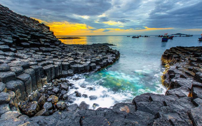 Gành Đá Đĩa, Đắk Lắk: Đây là những góc sống ảo tuyệt đẹp!