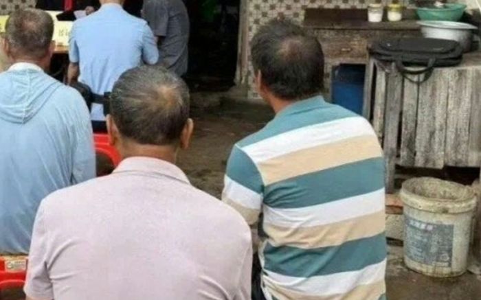 Cho hai cô gái trẻ thuê nhà để 'hành nghề', cụ ông 85 tuổi trả giá đắt