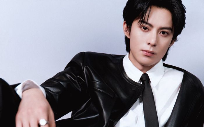 Phản ứng của Vương Hạc Đệ khi bị tung ghi âm cãi nhau với bạn gái