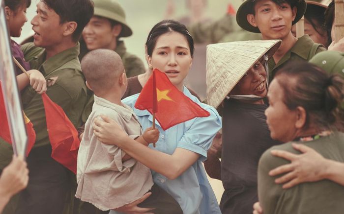 Chọn chủ đề kén người xem, vì sao Hòa Minzy vẫn thành công?