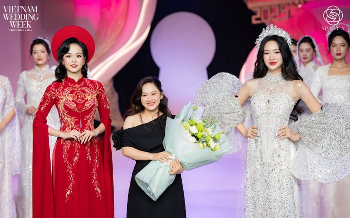 MYNOCA ra mắt BST “Hương Trà Giao Thoa”: Dấu ấn nghệ thuật từ loài hoa thanh cao