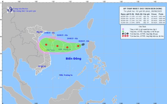 Áp thấp nhiệt đới trên Biển Đông khả năng mạnh thêm, gây gió mạnh sóng lớn