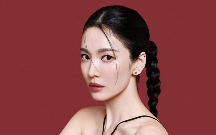 Song Hye Kyo thắng lớn dù im ắng nhiều tháng