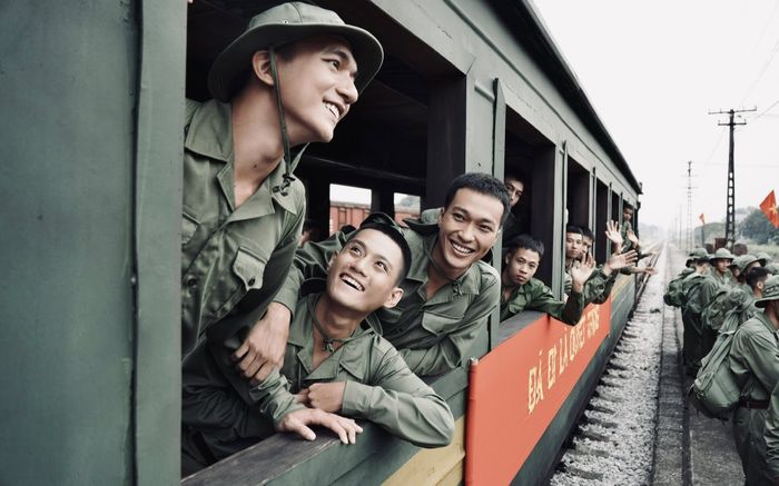 Từ kỳ tích của 'Mưa Đỏ': Vì sao phim lịch sử lại khiến phòng vé Việt bùng nổ?