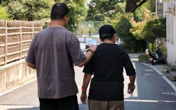 Kết hôn và sống hạnh phúc suốt 5 năm, cặp vợ chồng chưa từng nhìn thấy mặt nhau