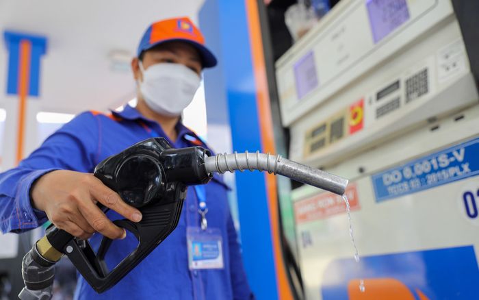 Giá xăng dầu hôm nay 31/8: Suy giảm mạnh