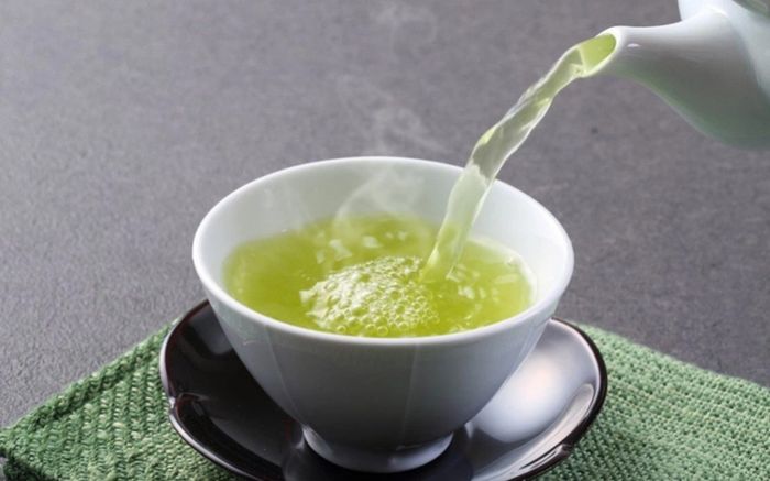 Uống nước chè liên tục thay cho nước lọc, cơ thể sẽ ra sao?