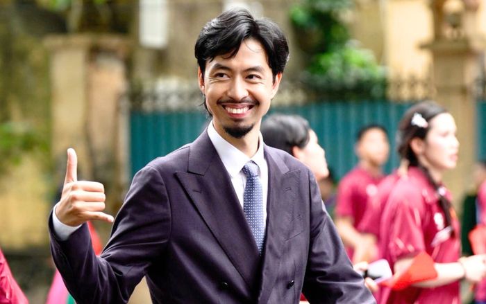 Bắt gặp Đen Vâu có hành động ít ai ngờ ở buổi tổng duyệt A80, thu hút hơn nửa triệu view