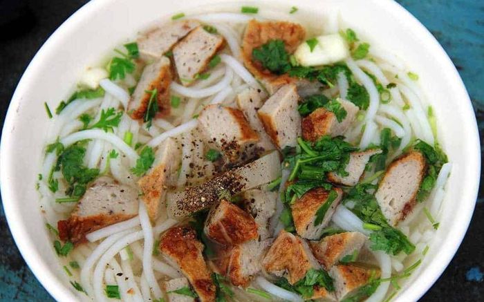 Bình dị tô bánh canh chả cá Nha Trang