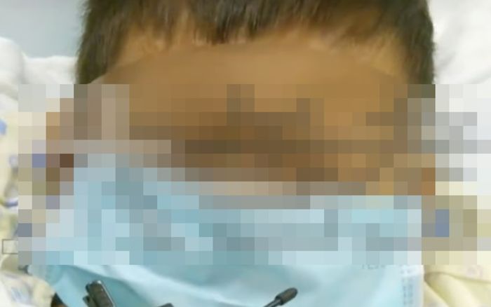 Cậu bé 13 tuổi mắc 8 căn bệnh nan y giai đoạn cuối, viết lá thư xin mẹ ngừng điều trị ai đọc cũng bật khóc