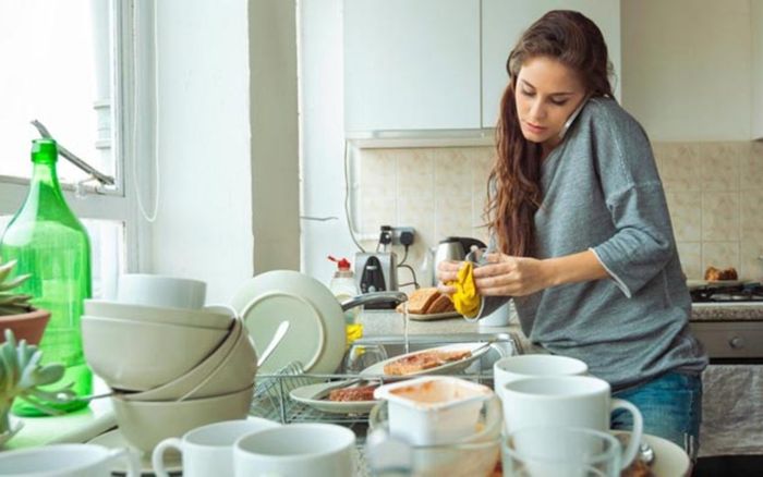 4 thói quen rửa bát tưởng sạch lại đang âm thầm đầu độc cả gia đình