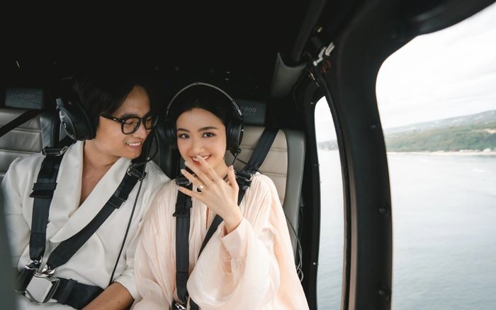 Cặp đôi Việt gây sốt với màn cầu hôn trên trực thăng giữa trời Bali sau 6 năm yêu xa