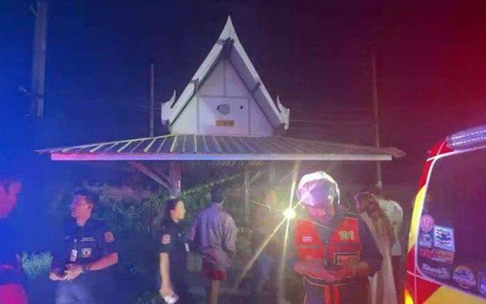 Cô gái chết lặng khi phát hiện sự thật bên trong túi rác ven đường