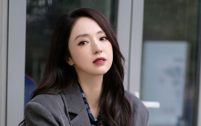 Nữ diễn viên bị chồng trẻ thao túng tâm lý, netizen đề nghị ly hôn