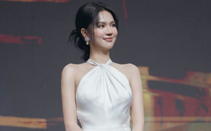 Ngọc Trinh can thiệp 'dao kéo'?