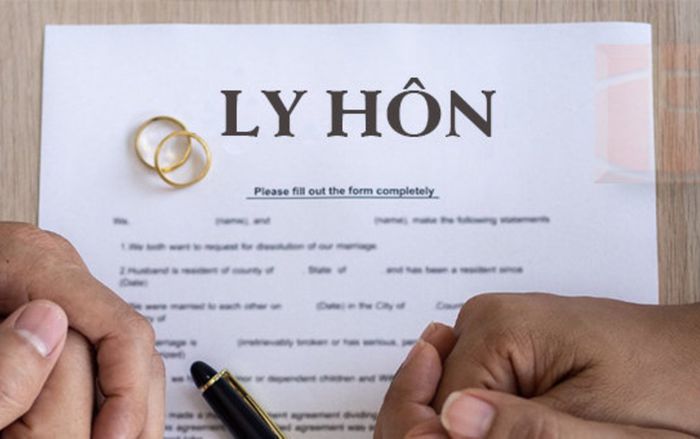 Cặp vợ chồng ly hôn tranh chấp 53 con gia cầm, 'phán quyết' từ tòa án khiến ai nghe cũng cười ngất