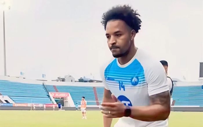 Quá bất ngờ, Nguyễn Xuân Son 'tái xuất' ở trận Siêu Cúp Quốc gia