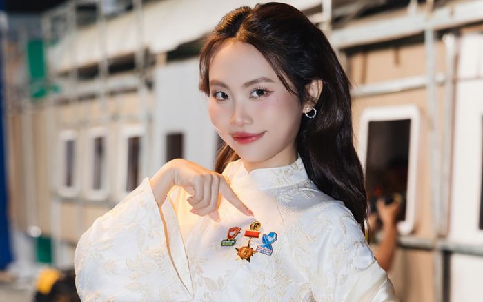Phương Mỹ Chi gây ngỡ ngàng
