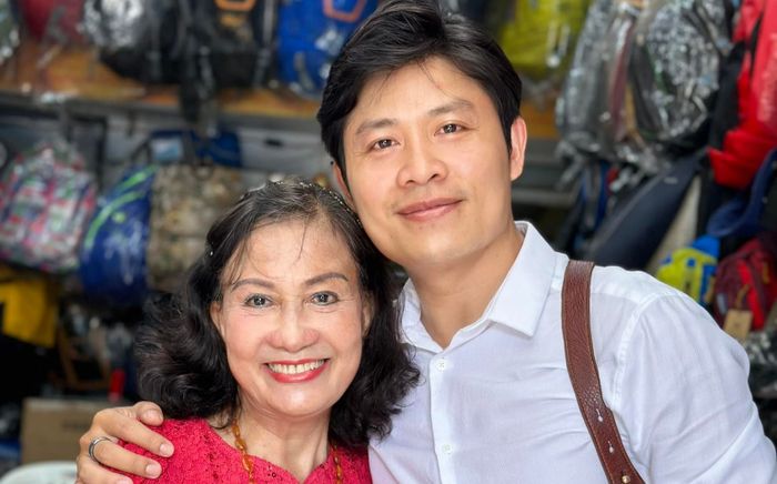 Xúc động bức thư tay mẹ quá cố dành cho nhạc sĩ Nguyễn Văn Chung